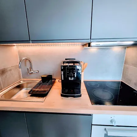 Cactus Apartment *